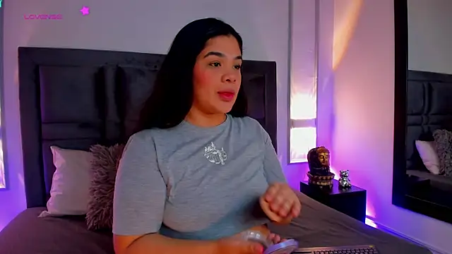 EmmaBecket2 online show from 7, 2, 2025