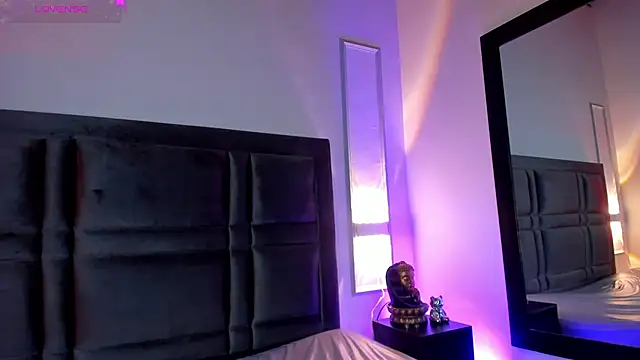 EmmaBecket2 online show from 5, 3, 2025