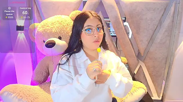 Annie9  online show from 8, 11, 2025