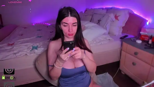 Snapshot of AdellaLoveX chatting on 7, 2, 2025 AdellaLoveX online show from 7, 2, 2025