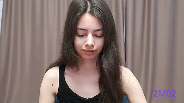 Snapshot of sweet_sweet_angel chatting on 21, 2, 2025 sweet sweet angel online show from 21, 2, 2025