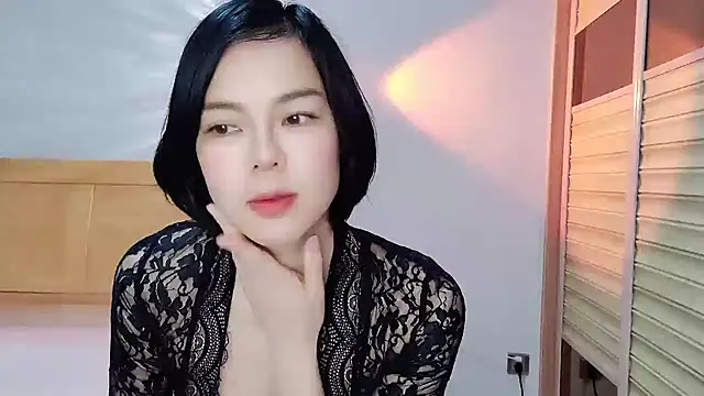 Snapshot of Linda-LL chatting on 9, 1, 2025 Linda-LL online show from 9, 1, 2025