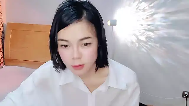 Snapshot of Linda-LL chatting on 21, 2, 2025 Linda-LL online show from 21, 2, 2025