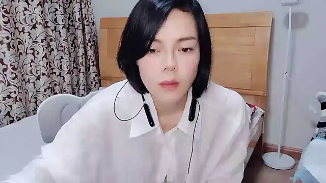 Snapshot of Linda-LL chatting on 26, 2, 2025 Linda-LL online show from 26, 2, 2025