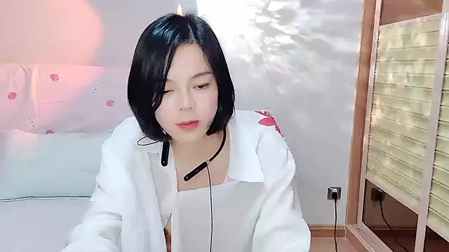 Snapshot of Linda-LL chatting on 17, 3, 2025 Linda-LL online show from 17, 3, 2025