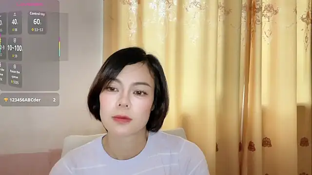 Snapshot of Linda-LL chatting on 19, 5, 2026 Linda-LL online show from 19, 5, 2026