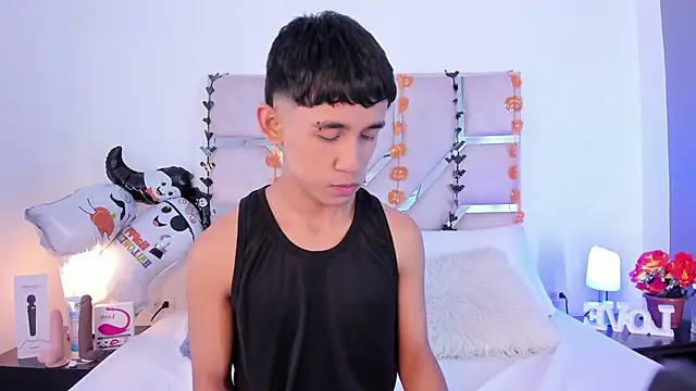 Thayler jones online show from 12, 10, 2025