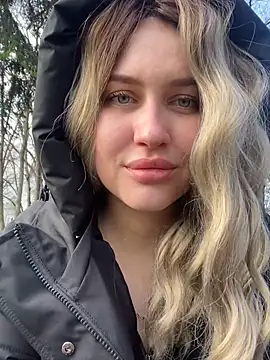 KikiWatson online show from 19, 12, 2024