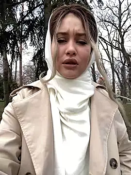 KikiWatson online show from 1, 1, 2025