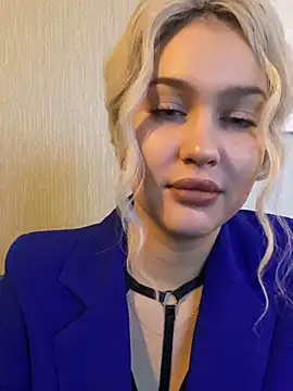 KikiWatson online show from 19, 1, 2025