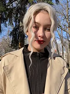 KikiWatson online show from 21, 1, 2025