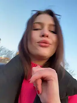 KikiWatson online show from 26, 1, 2025