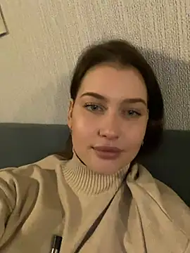 KikiWatson online show from 2, 2, 2025