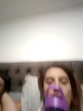 your red rose  online show from 25, 1, 2025