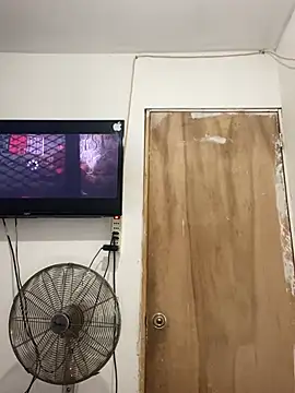 Snapshot of LatinBoysxxx chatting on 23, 1, 2025 LatinBoysxxx online show from 23, 1, 2025