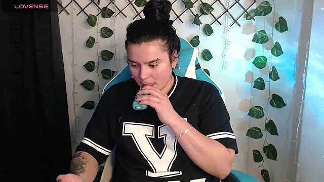 Nika 1  online show from 16, 4, 2026