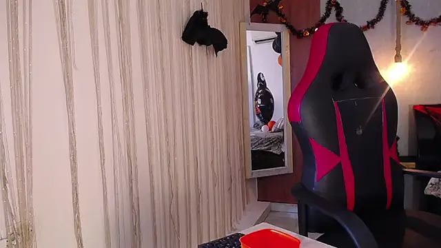 Snapshot of hera_divine chatting on 31, 10, 2025 hera divine online show from 31, 10, 2025