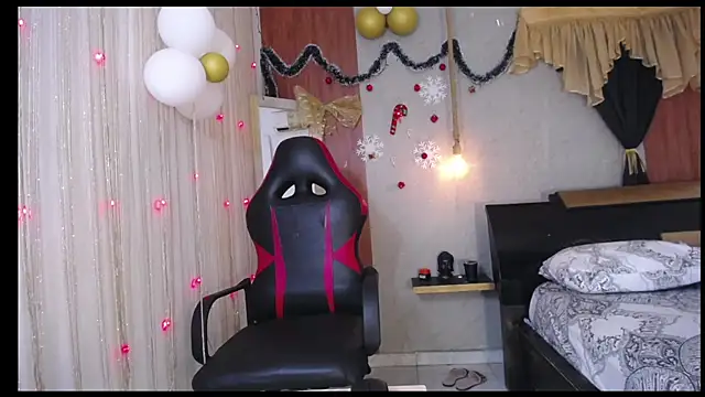 Snapshot of hera_divine chatting on 15, 12, 2025 hera divine online show from 15, 12, 2025