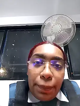 Snapshot of Cinnamon-Skin chatting on 30, 12, 2024 Cinnamon-Skin online show from 30, 12, 2024