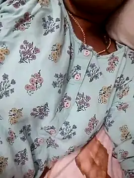 Snapshot of sneha_telugu_girl chatting on 10, 12, 2024 sneha telugu girl online show from 10, 12, 2024