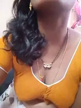 Snapshot of sneha_telugu_girl chatting on 3, 11, 2025 sneha telugu girl online show from 3, 11, 2025