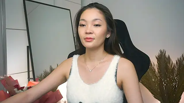 Peopleneedlove144 online show from 1, 2, 2025