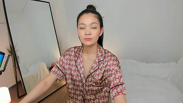 Peopleneedlove144 online show from 4, 2, 2025