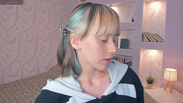Snapshot of EthalBuffkin chatting on 11, 7, 2026 EthalBuffkin online show from 11, 7, 2026