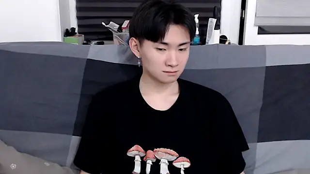 Miram Yu online show from 15, 1, 2025