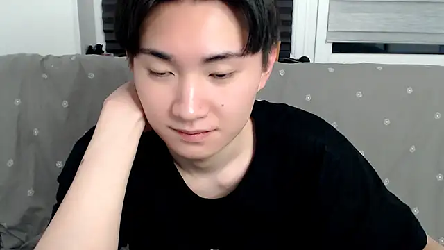 Miram Yu online show from 31, 1, 2025