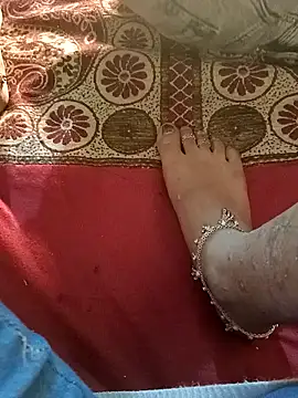 Snapshot of QUEEN-X-CPL chatting on 5, 1, 2025 QUEEN-X-CPL online show from 5, 1, 2025