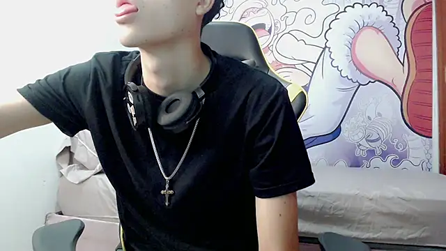 Snapshot of johnny_cagee chatting on 22, 12, 2024 johnny cagee online show from 22, 12, 2024