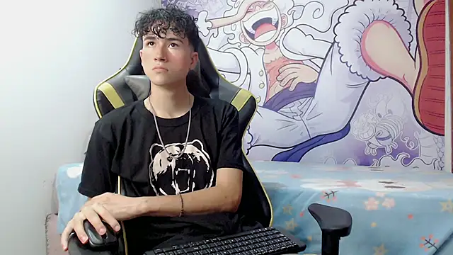 Snapshot of johnny_cagee chatting on 24, 12, 2024 johnny cagee online show from 24, 12, 2024