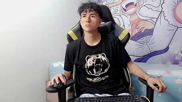 Snapshot of johnny_cagee chatting on 24, 12, 2024 johnny cagee online show from 24, 12, 2024