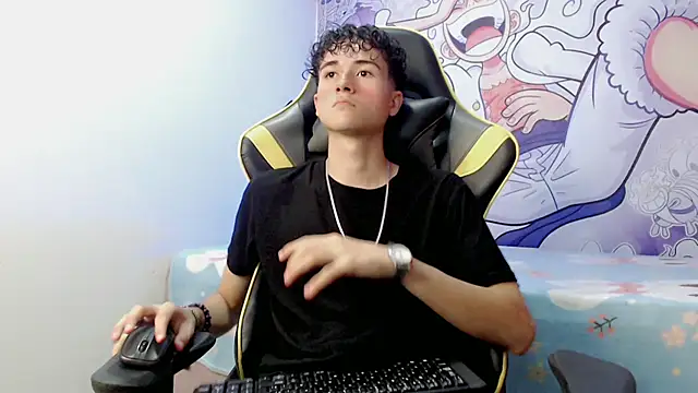 Snapshot of johnny_cagee chatting on 27, 12, 2024 johnny cagee online show from 27, 12, 2024