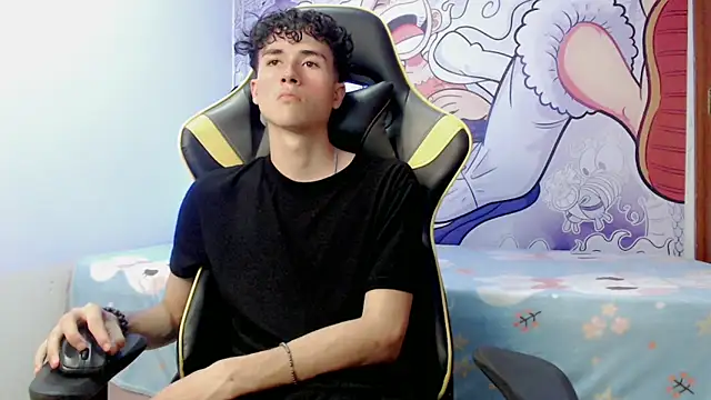 Snapshot of johnny_cagee chatting on 27, 12, 2024 johnny cagee online show from 27, 12, 2024