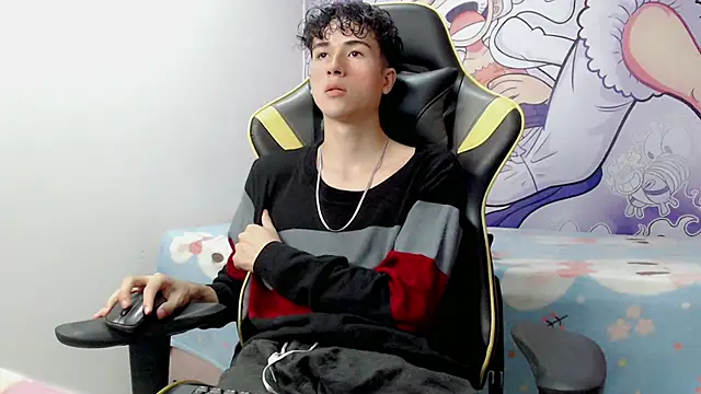 Snapshot of johnny_cagee chatting on 30, 12, 2024 johnny cagee online show from 30, 12, 2024