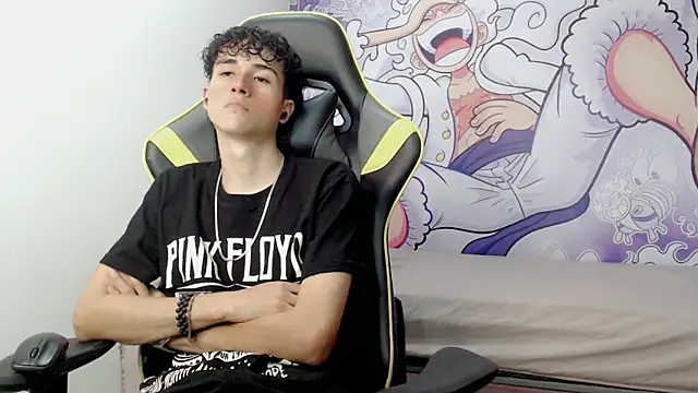 Snapshot of johnny_cagee chatting on 8, 1, 2025 johnny cagee online show from 8, 1, 2025