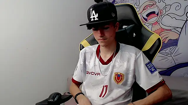 Snapshot of johnny_cagee chatting on 18, 1, 2025 johnny cagee online show from 18, 1, 2025