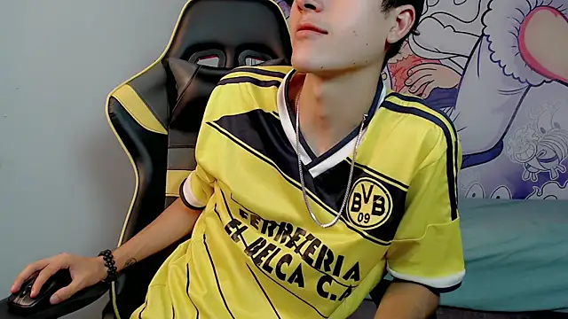 Snapshot of johnny_cagee chatting on 8, 2, 2025 johnny cagee online show from 8, 2, 2025