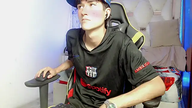 Snapshot of johnny_cagee chatting on 27, 9, 2025 johnny cagee online show from 27, 9, 2025