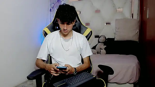 Snapshot of johnny_cagee chatting on 9, 1, 2026 johnny cagee online show from 9, 1, 2026