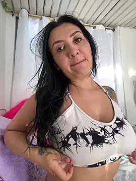 juliamond online show from 7, 3, 2025