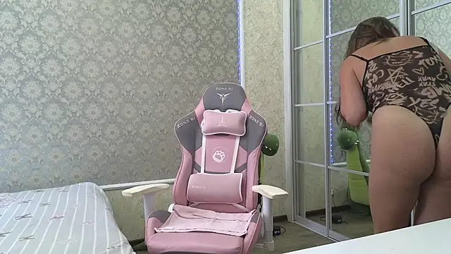 -DIVORA- online show from 13, 9, 2025