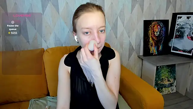 Michelle Blond online show from 17, 2, 2025