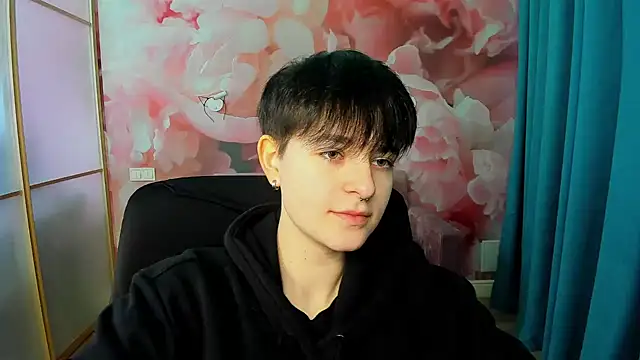 EmiliaYours online show from 7, 12, 2024