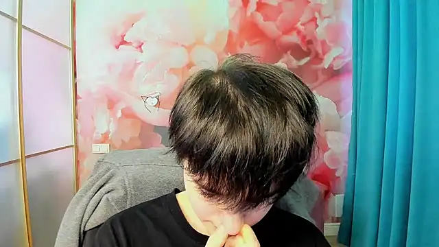 EmiliaYours online show from 8, 12, 2024