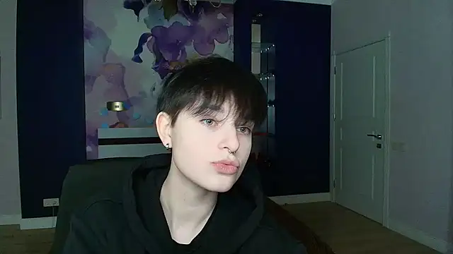 EmiliaYours online show from 13, 12, 2024