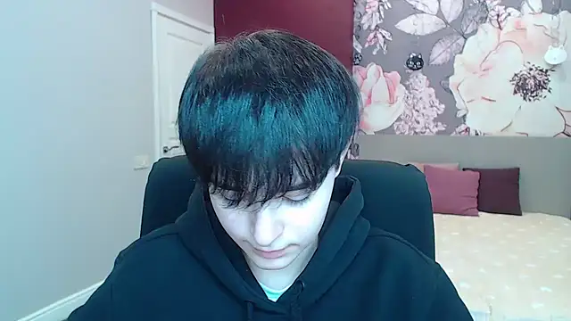 EmiliaYours online show from 15, 12, 2024