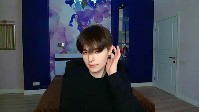 EmiliaYours online show from 18, 2, 2025